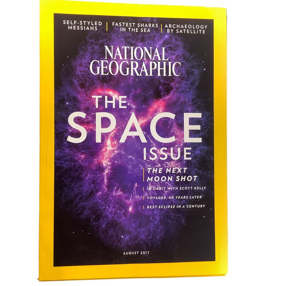 National Geographic AUG 2017, The Space Issue, Moon Shot, Voyager 40 Years Later